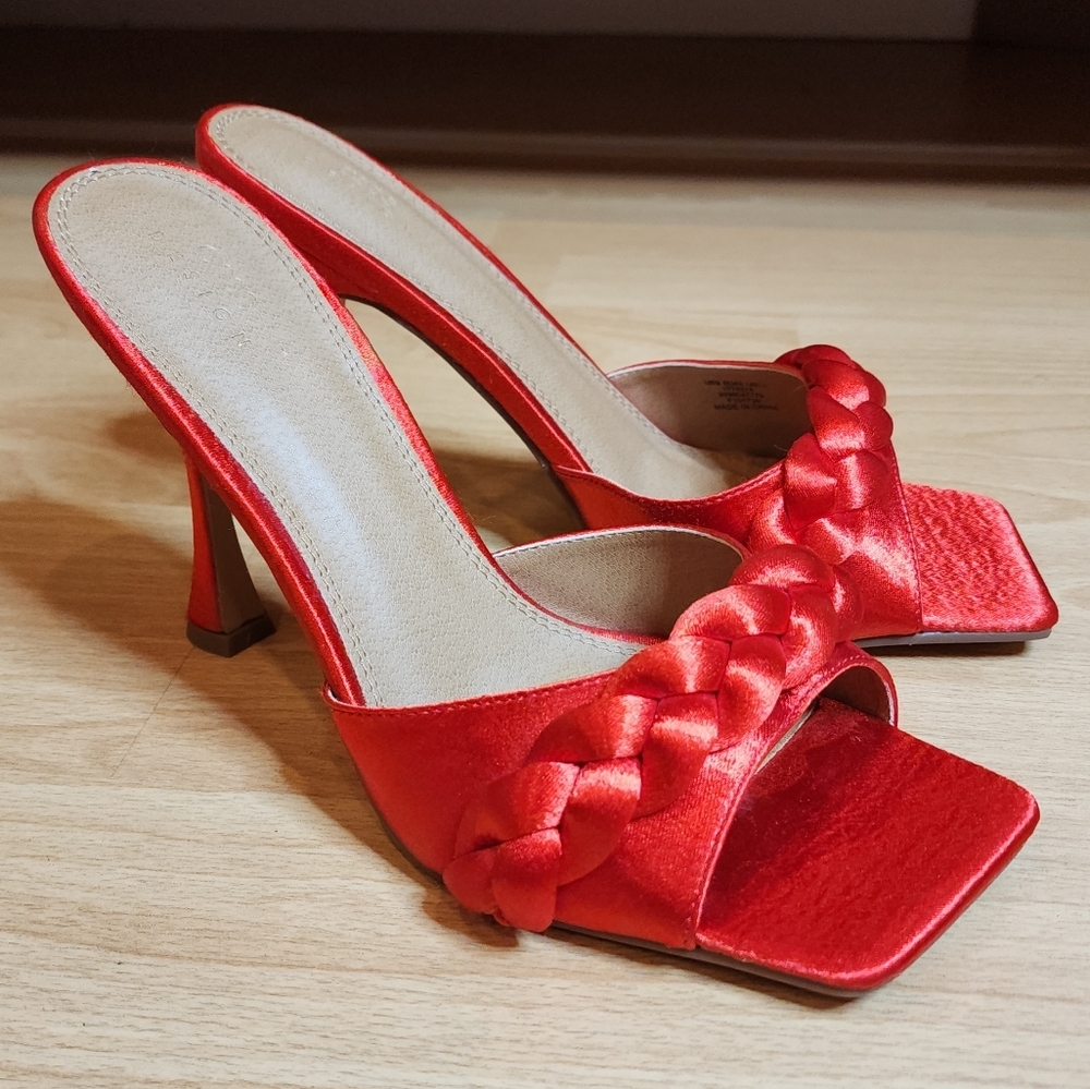 ASOS Red Satin Square Toe Heels Chunky‎ Braided Strap Size 11